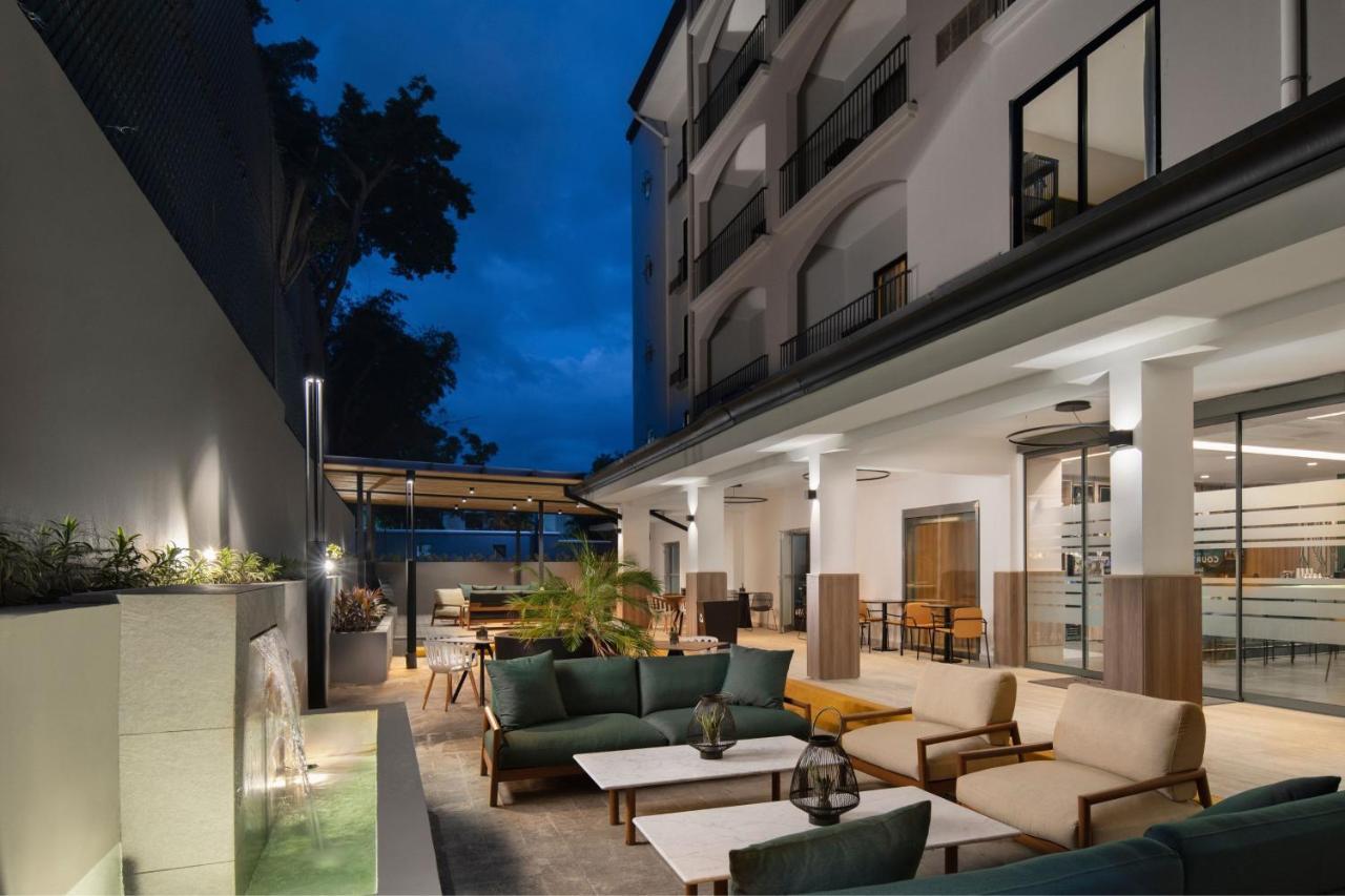 Hotel Courtyard By Marriott Santo Domingo Exterior foto