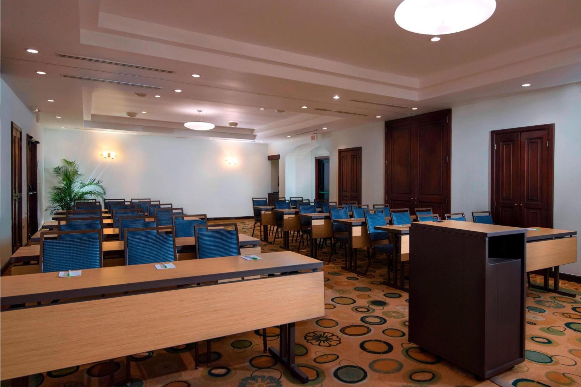 Hotel Courtyard By Marriott Santo Domingo Exterior foto