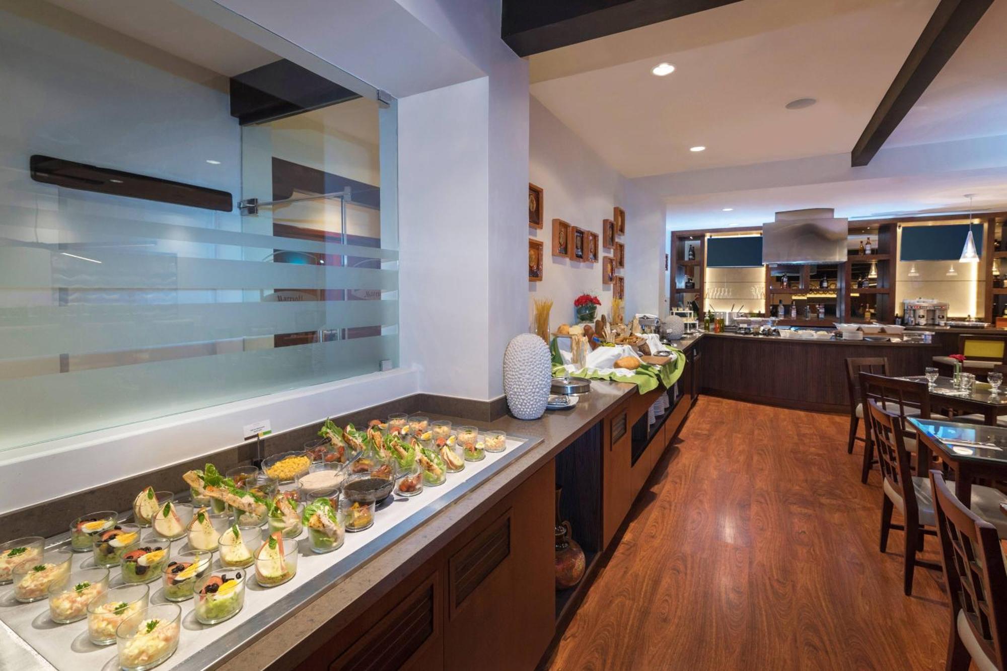Hotel Courtyard By Marriott Santo Domingo Exterior foto